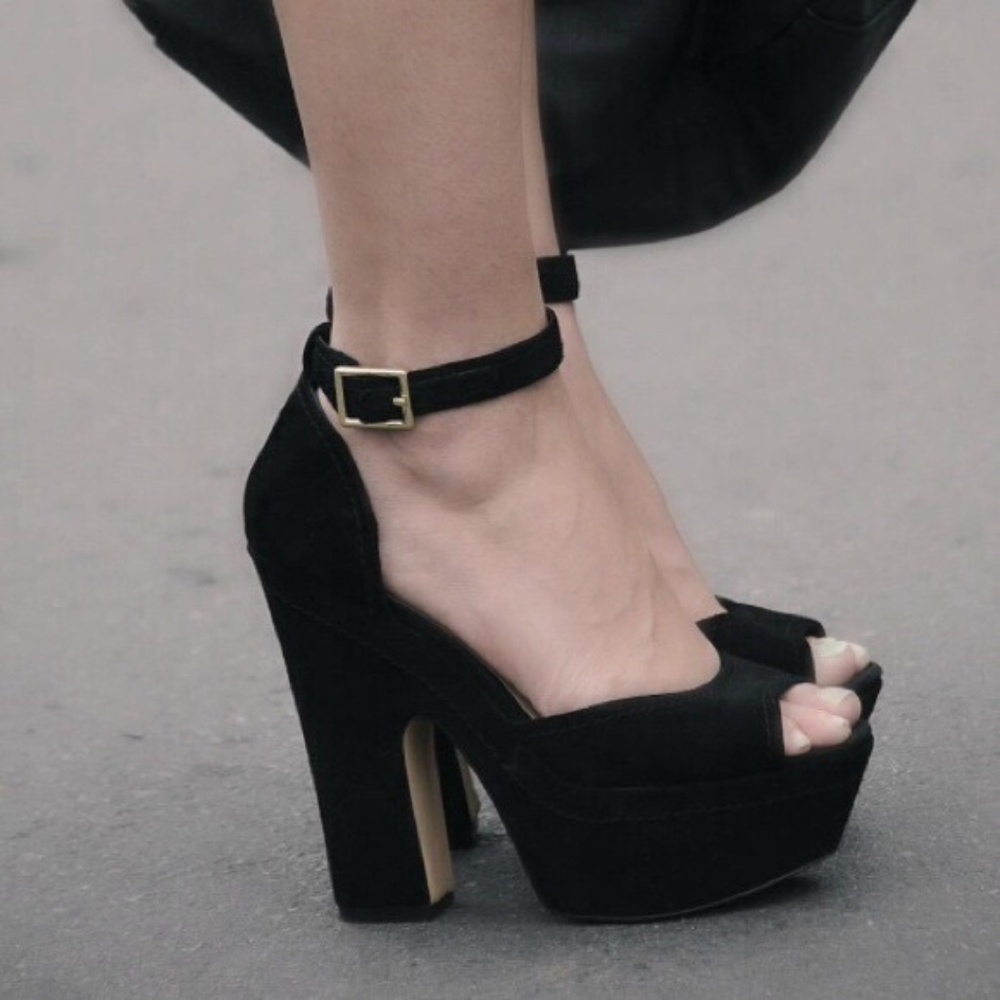 Steve Madden 5.5 Black Suede Leather GRETTTA Ankle-wrap Platform Sandals